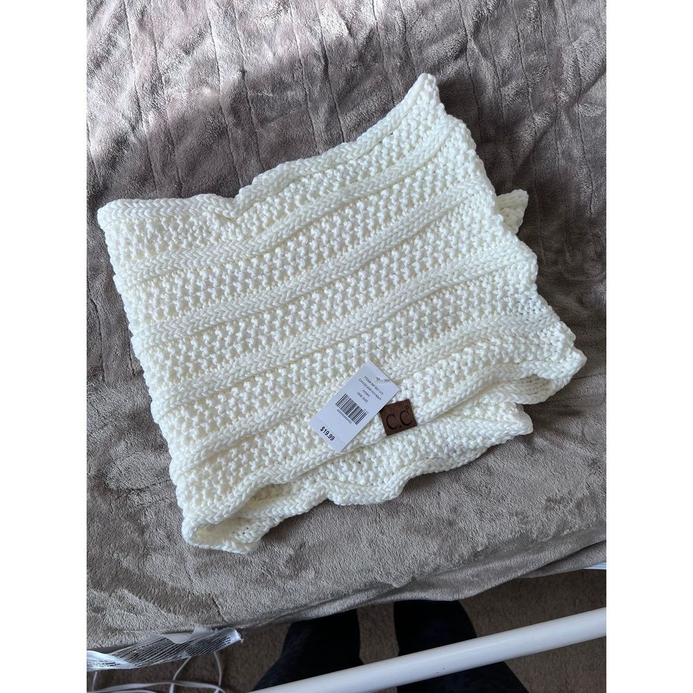 C.C infinity scarf winter ivory knit NWT